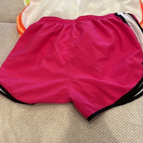 Nike short - Picture 3 of 7